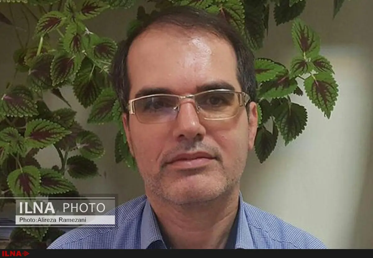 اقتصاد و سیاست‌خارجی دلایل تنزل محبوبیت اولاند/ خیزش «لوپن» و «ژوپه» سوسیالیست‌ها را تهدید می‌کند 