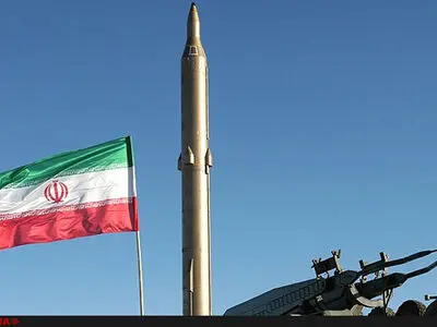 صواریخ حرس الثورة الاسلامیة تدک مقرات الارهابیین فی دیر الزور