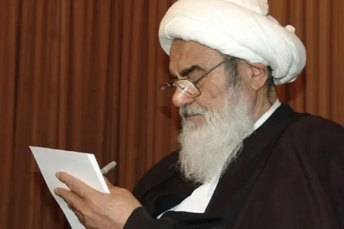 اطلاعیه دفتر آیت الله العظمی مظاهری درباره میزان زکات فطره و کفّاره در سال ۱۴۰۴