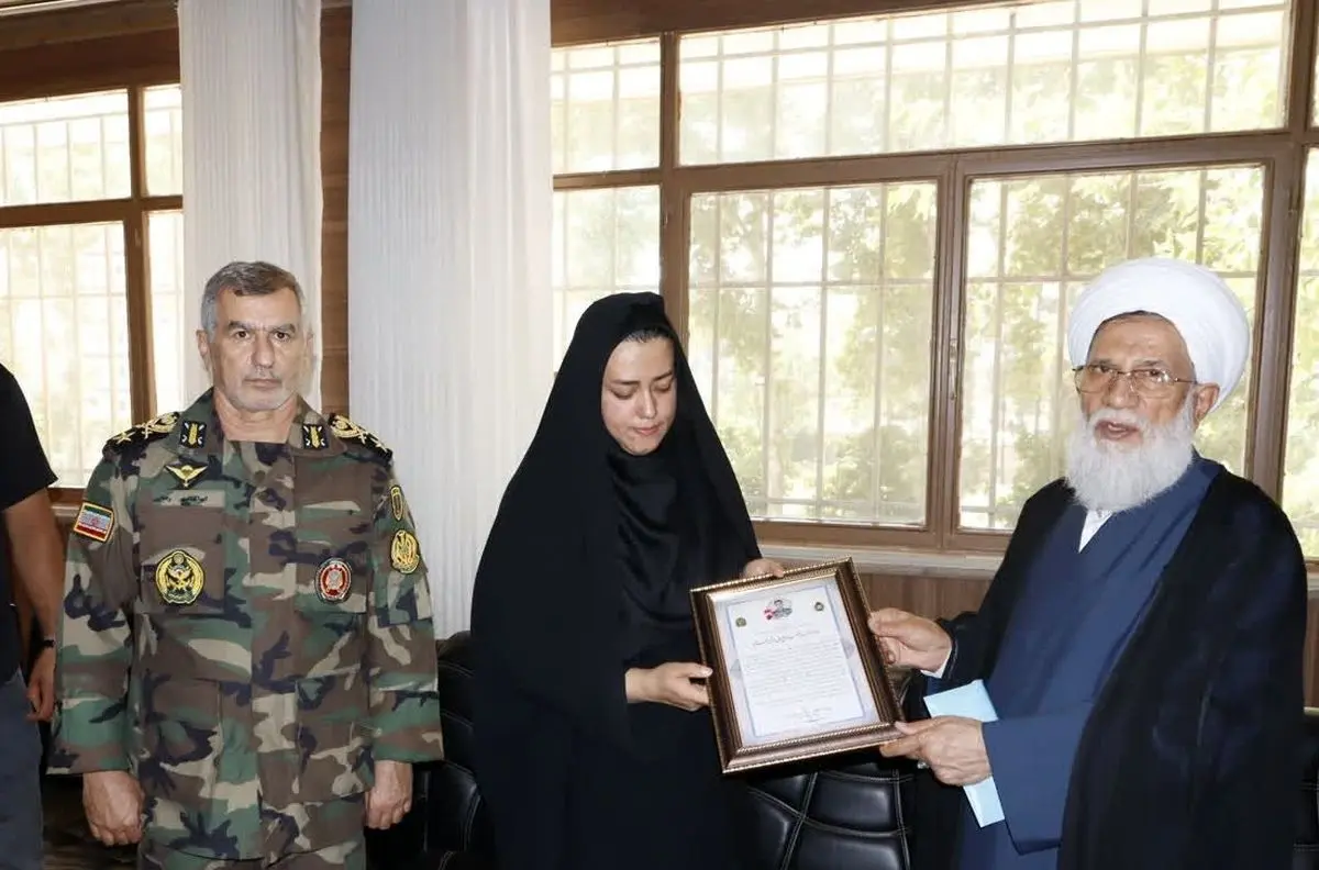 دیدار رئیس سازمان عقیدتی سیاسی ارتش با خانواده شهید مرتضی بهرامی