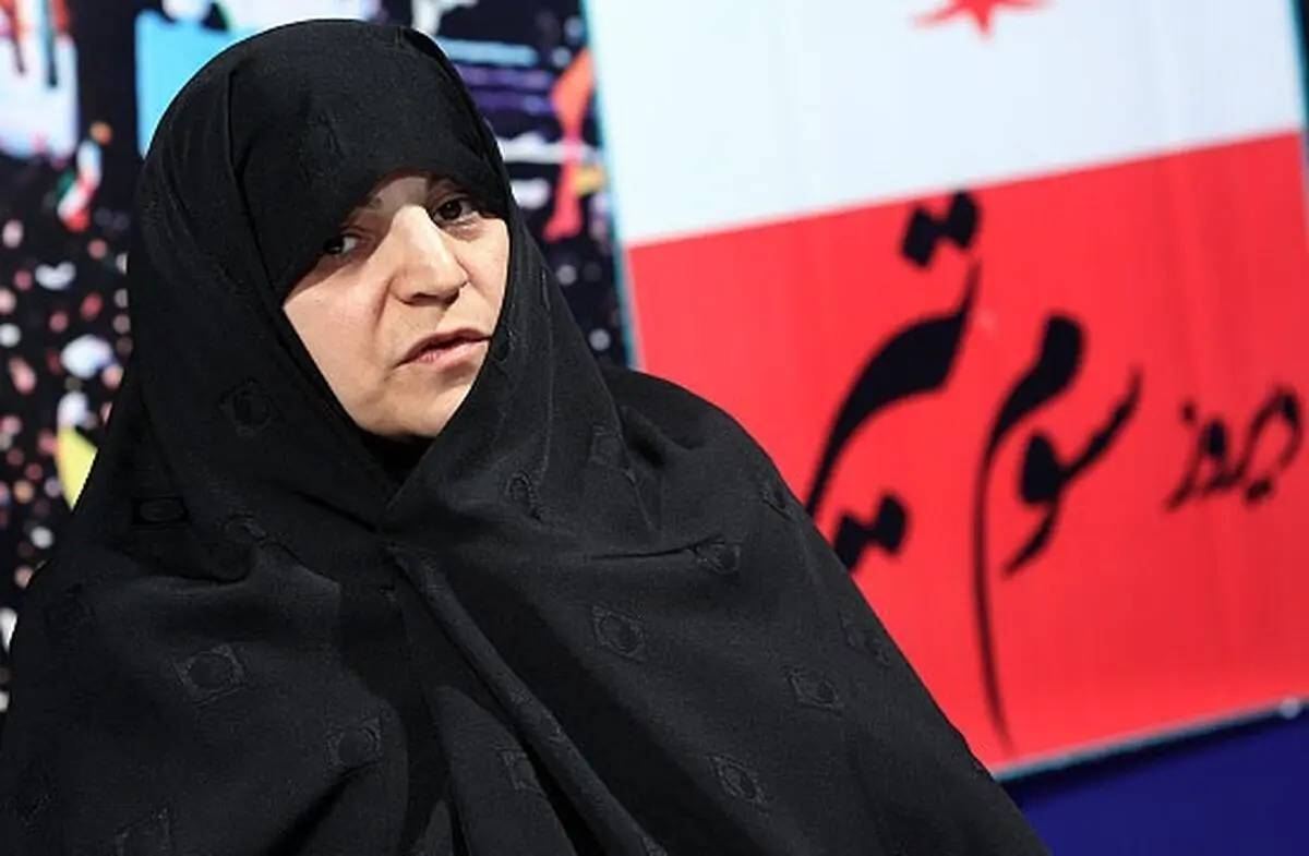 رئیس مجلس باید از شأن مجلس دفاع کند/ پیش فروش نفت بدون رأی نمایندگان صحیح نیست