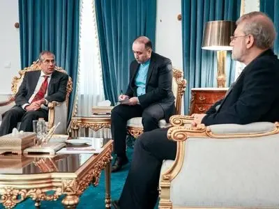 لاريجاني يستقبل مساعد مستشار الامن القومي الهندي