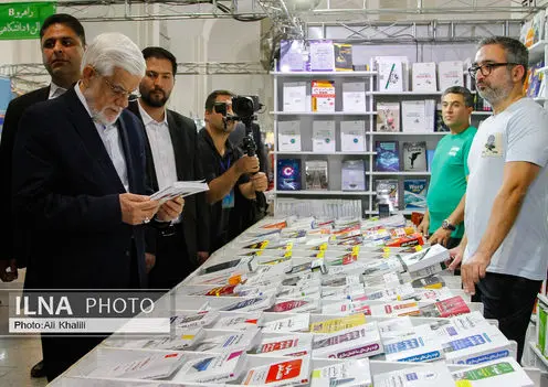 بازدید معاون اول رئیس جمهور از نمایشگاه کتاب تهران