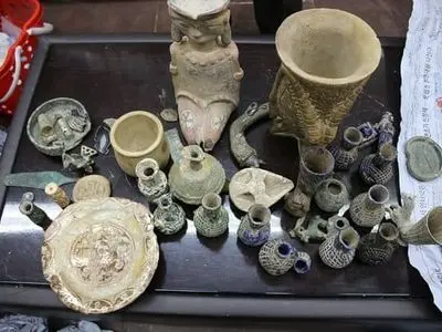 ارسال ۷۸ قطعه اشیای پیش از  تاریخ به موزه قلعه فلک الافلاک لرستان 