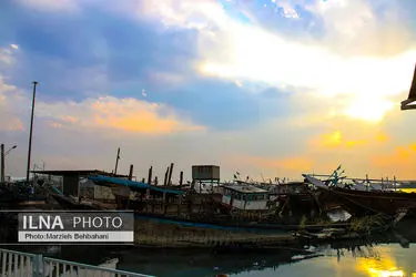 آبادان؛ شهری که هنوز بوی نفت، صدای لنج و خاطره‌ی مقاومت می‌دهد