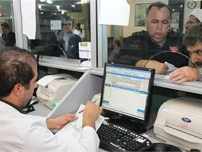 پذیرش بیش از ۶۸۷ هزار نسخه دارویی در داروخانه‌های هلال‌احمر از بهمن ۹۹ تاکنون
