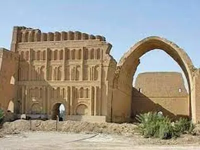 معلم تراثی فی العراق على وشک السقوط ودعوة لایران للتدخل
