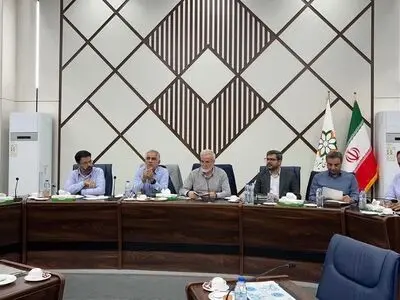 با سد معبر و تخلفات ساختمانی بدون اغماض برخورد می‌کنیم