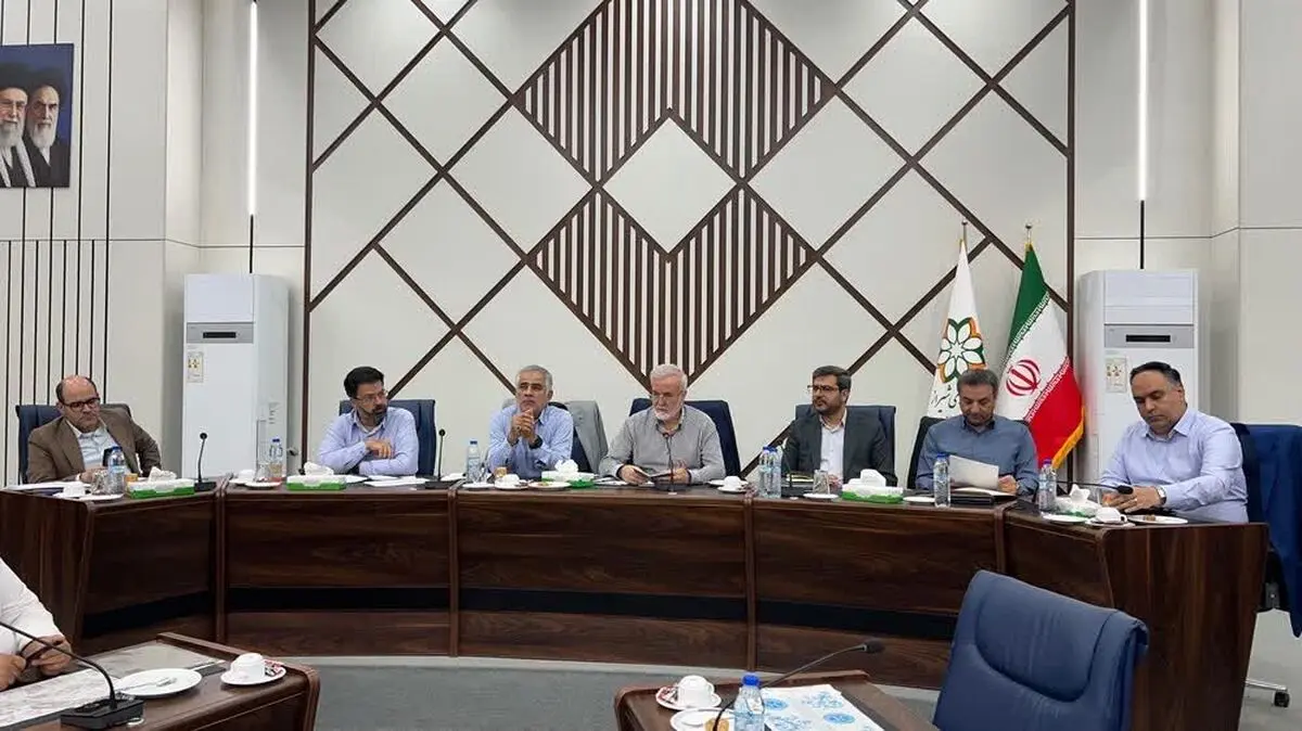 با سد معبر و تخلفات ساختمانی بدون اغماض برخورد می‌کنیم