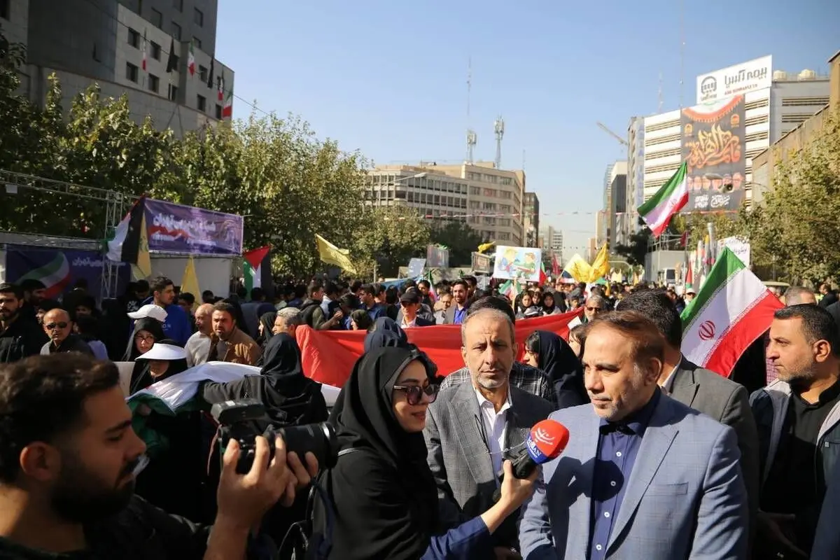 با شناخت مردم از دشمن واقعی‌شان حضور آنها هر روز پرشورتر از گذشته است
