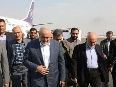  وزیر نیرو برای بهره برداری از چند طرح صنعت آب و برق وارد خوزستان شد