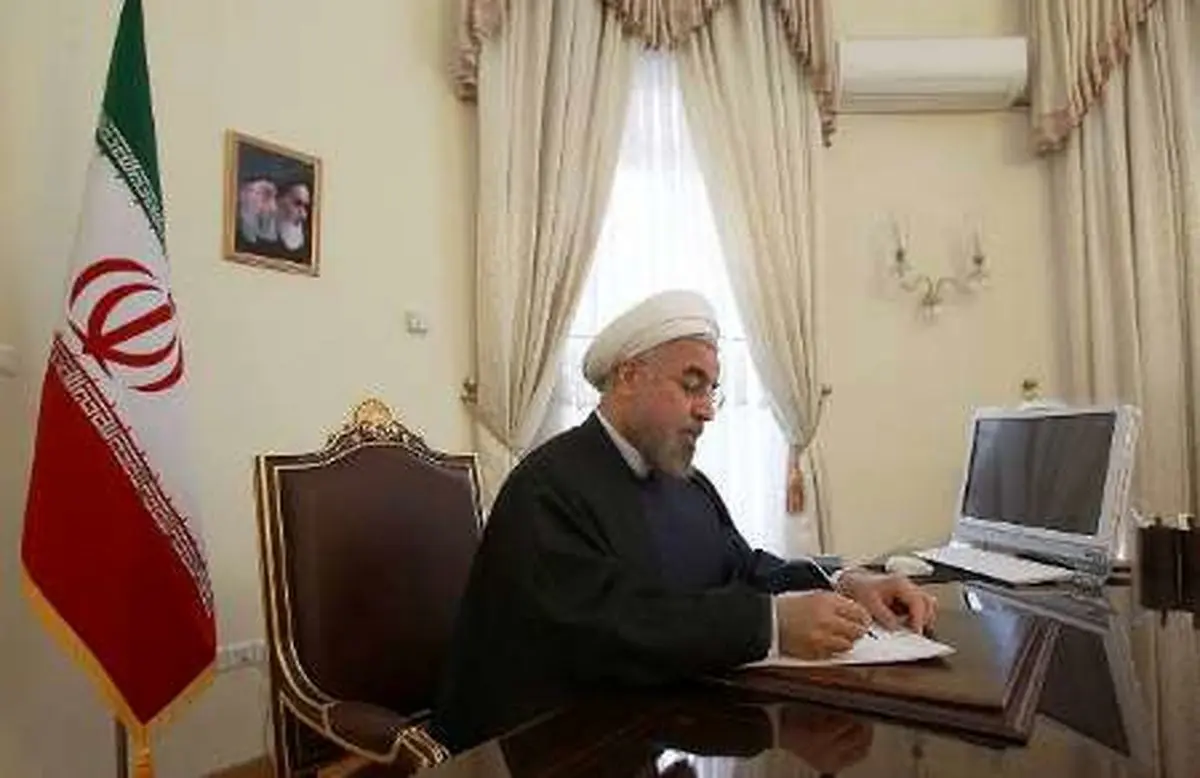 رییس جمهور درگذشت صادق آیینه‌وند را تسلیت گفت