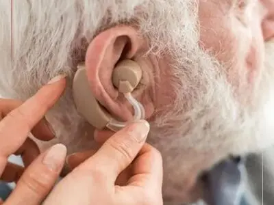 یک سوم افراد بالای ۶۵ سال کم‌ شنوایی دارند