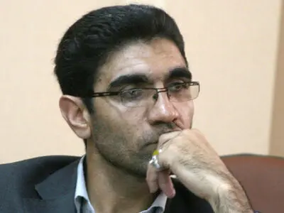 نباید فساد را فقط در رشوه گرفتن و رانت محدود کنیم