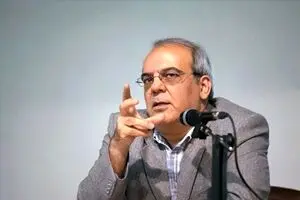 عباس عبدی: بنزین، گازوییل و برق را آزاد کنید و دخالتی در آن نکنید 
