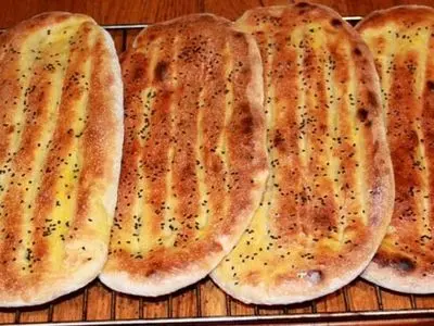 نان داغ یا نان فریزری؟