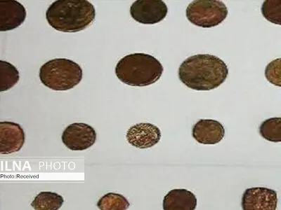 کشف ۵۰۰ سکه تاریخی در شهرستان نایین 