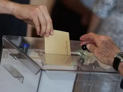 انتخابات پارلمانی فرانسه به دور دوم کشید