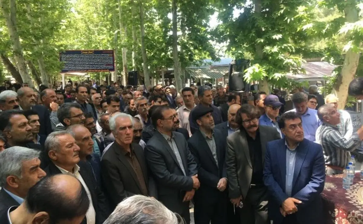 درویش رضا منظمی در الشتر به خاک سپرده شد