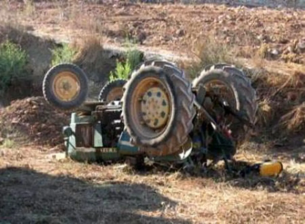 یک کشته بر اثر واژگونی تراکتور