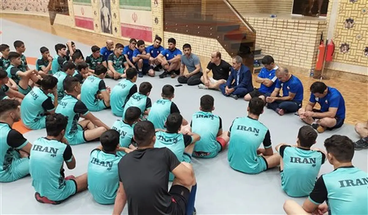 علیرضا دبیر در جمع آینده سازان کشتی آزاد ایران: از حواشی دوری کنید و فقط به فکر مدال طلای المپیک باشید