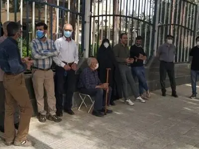 تجمع اهالی و باغداران روستای آستانه دامغان مقابل فرمانداری  