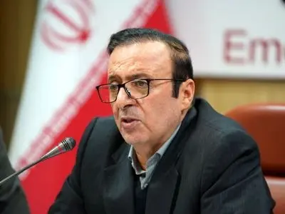 نیروهای امدادی با روحیه بالا خدمت‌رسانی می‌کنند