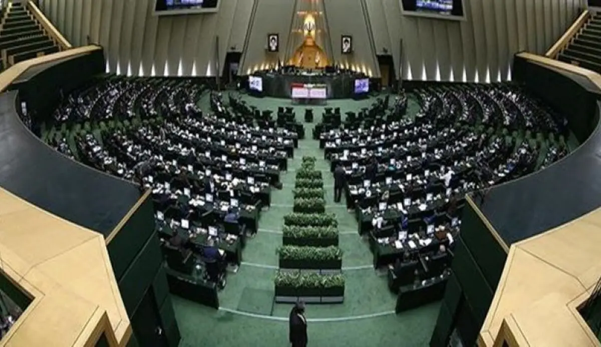 البرلمان الایرانی یمنح الثقة لأربعة وزراء