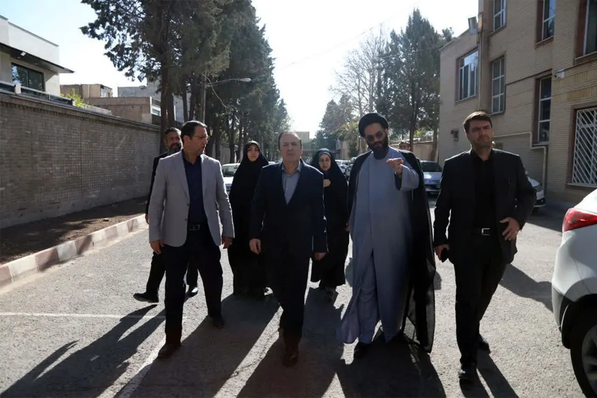 بازدید استاندار قزوین از اداره‌کل اوقاف و امور خیریه