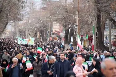 حضور حماسی مردم در راهپیمایی ۲۲ بهمن؛ تجدید میثاق با آرمان‌های انقلاب اسلامی