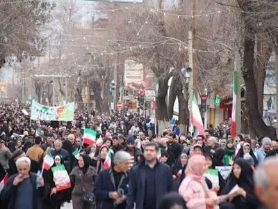 حضور حماسی مردم در راهپیمایی ۲۲ بهمن؛ تجدید میثاق با آرمان‌های انقلاب اسلامی