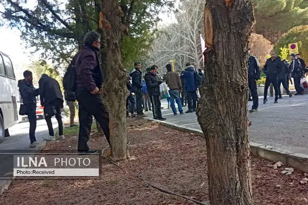 کارگران معدن «طزره» برای ادامه اعتراض به شاهرود رفتند 