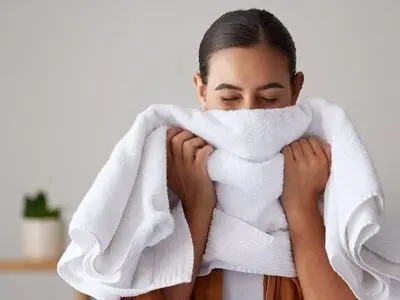 هر چند وقت یکبار باید ملحفه و حوله خود را بشویید؟