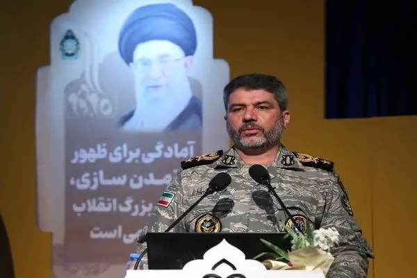 عمده تلاش دشمن بر مقابله فکری و فرهنگی با انقلاب اسلامی متمرکز است