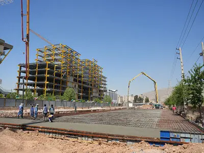  انجام سومین مرحله از بتن‌ریزی دال زیرگذر شهید پیشرو