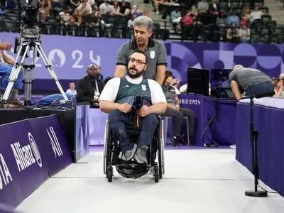 قهرمانی روح اله رستمی و‌ لحظه شکستن رکورد جهان‌ و‌ پارالمپیک (ویدیو)