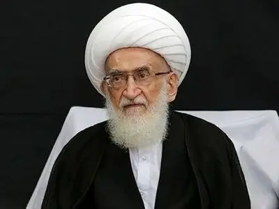 آیت‌الله نوری همدانی: موتورسواری زنان حرام نیست