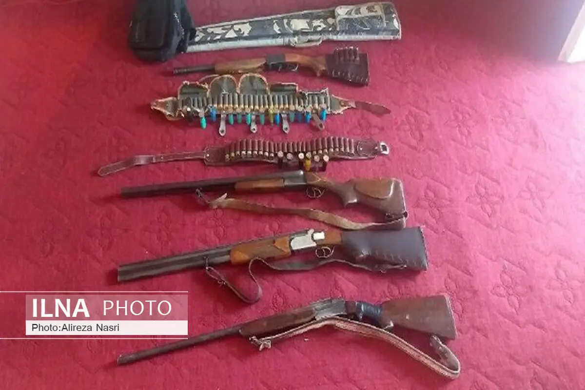 کشف دو هزار آمپول و ۲۵ قبضه سلاح قاچاق در گمرک بازرگان