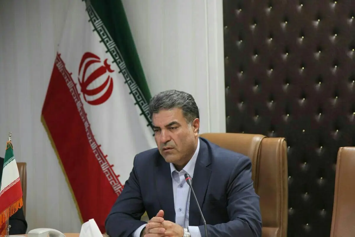 مذاکره با شهرداری درباره ساماندهی دستفروشان در کرج/بانک‌ها مصوبات کارگروه را جدی نمی‌گیرند