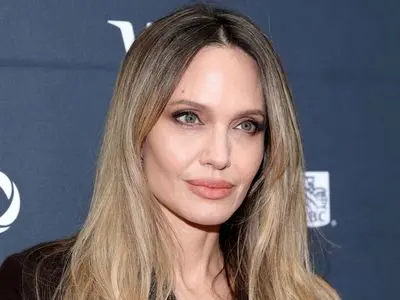 آنجلینا جولی به شهر خرسون رفت| خط مقدم جنگ در اوکراین! + عکس