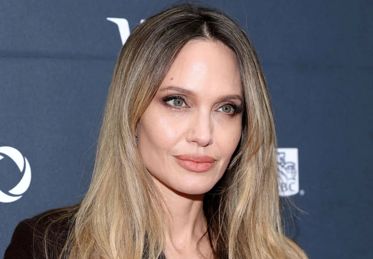 آنجلینا جولی به شهر خرسون رفت| خط مقدم جنگ در اوکراین! + عکس