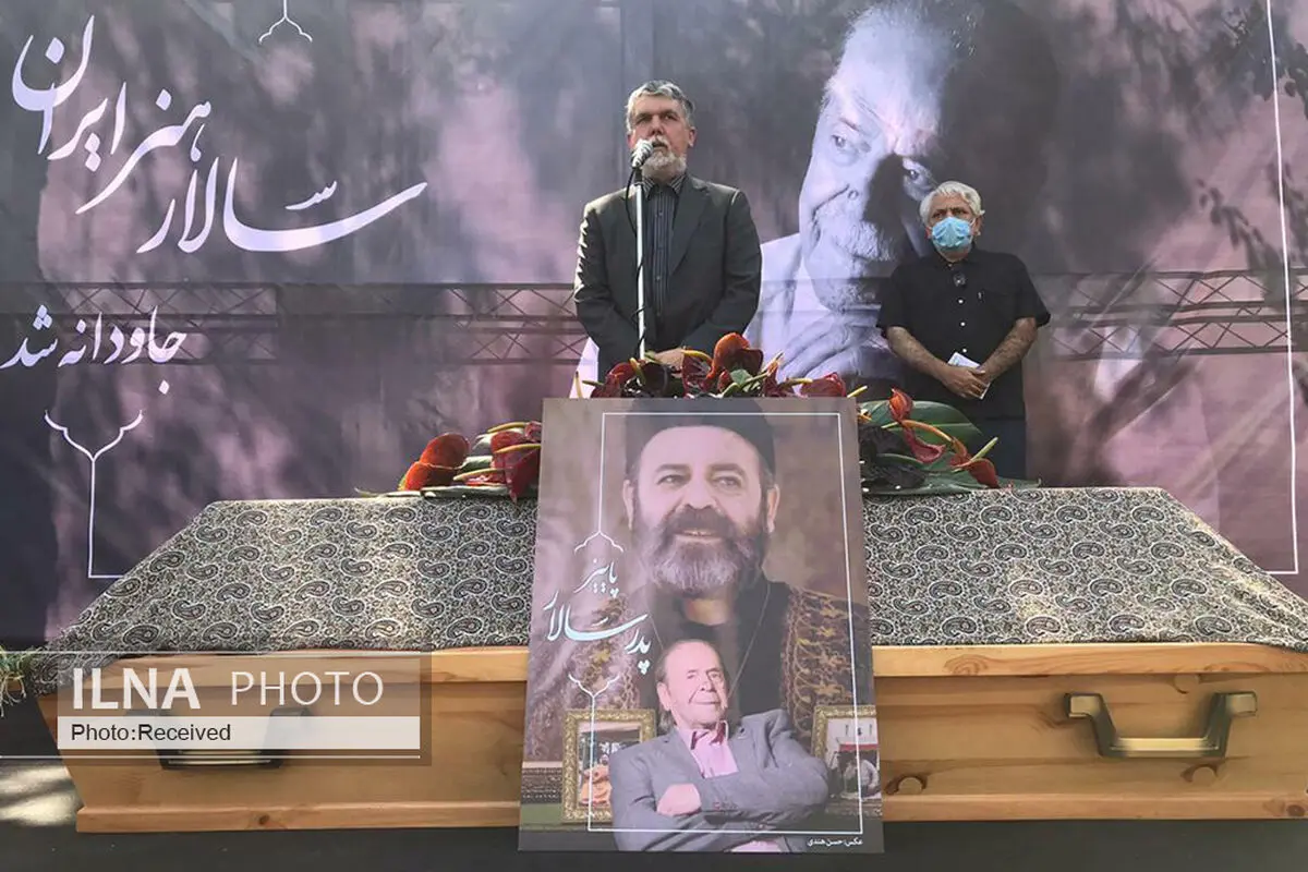 وداع با محمدعلی کشاورز در کنار خانه همیشگی‌اش/ تا وقتی سینما و تلویزیون هست، کشاورز ماندگار است+عکس