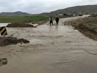 بارش شدید باران راه پنج روستای شرق گلستان را مسدود کرد
