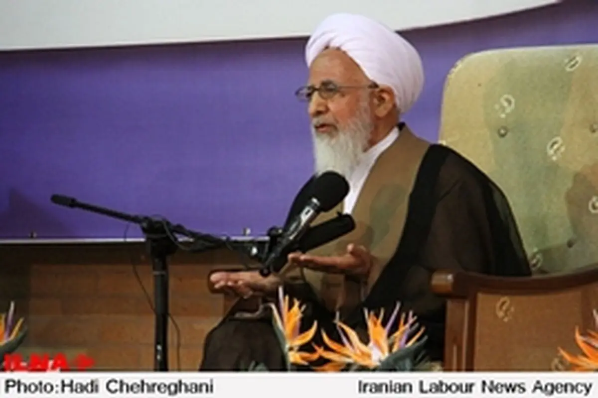 چون عالم با حق ساخته شده است، باطل جایی ندارد