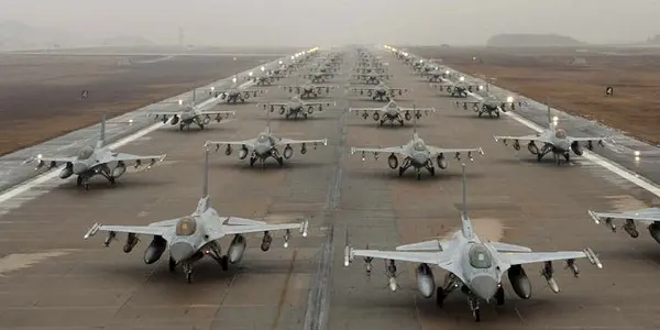 جنگنده‌های F-۱۶ آمریکا عازم تنگه هرمز می‌شوند