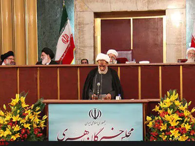 رهبری همواره با چهره‌ای خندان و احترام با هاشمی برخورد می‌کردند/ ترامپ جز بلوف زدن کاری نکرده است