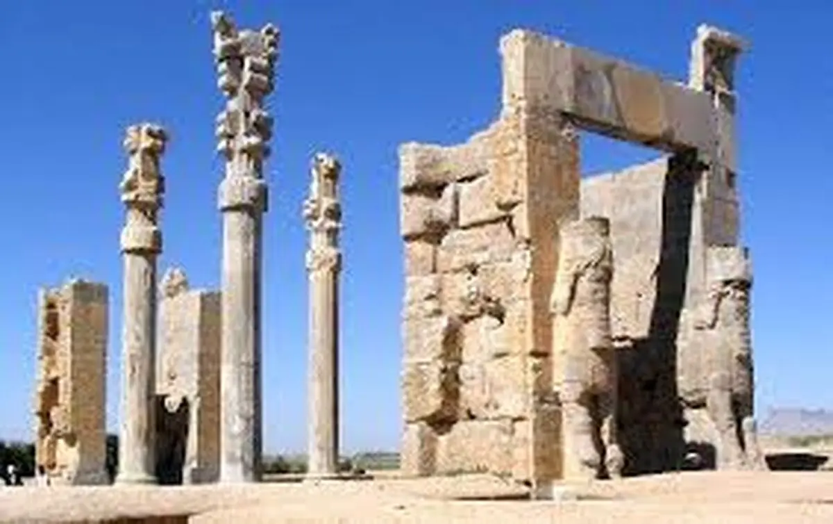 ایجاد مشکل در حریم تخت جمشید به دلیل حفاری زیاد چاه‌/ پیشنهاد ۴۰ میلیارد تومانی برای حفاظت