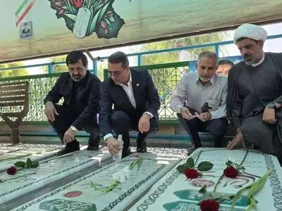 ادای احترام رفیع‌زاده به شهدای اقتدار در قم