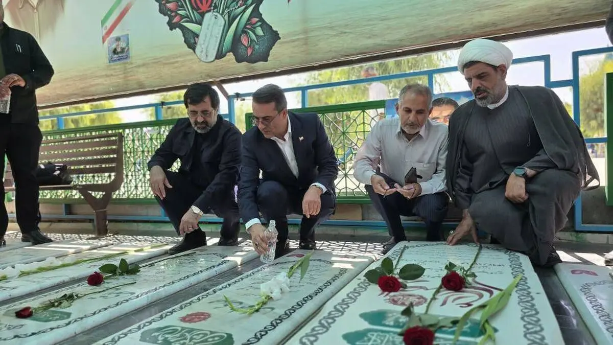 ادای احترام رفیع‌زاده به شهدای اقتدار در قم