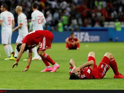 گزارش جالب تلگراف از بازی ایران و اسپانیا/ در حضور وووزلا، رونالدو و عجیب ترین هواداران دنیا